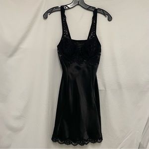 SOLD Victoria’s Secret Satin/Lace Chemise (XS)